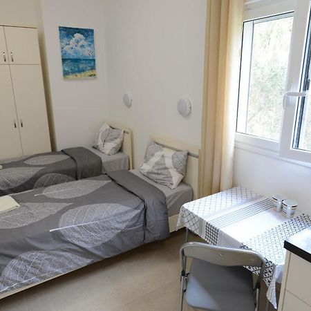 Olga Beach Apartment 28 ไฮฟา ภายนอก รูปภาพ