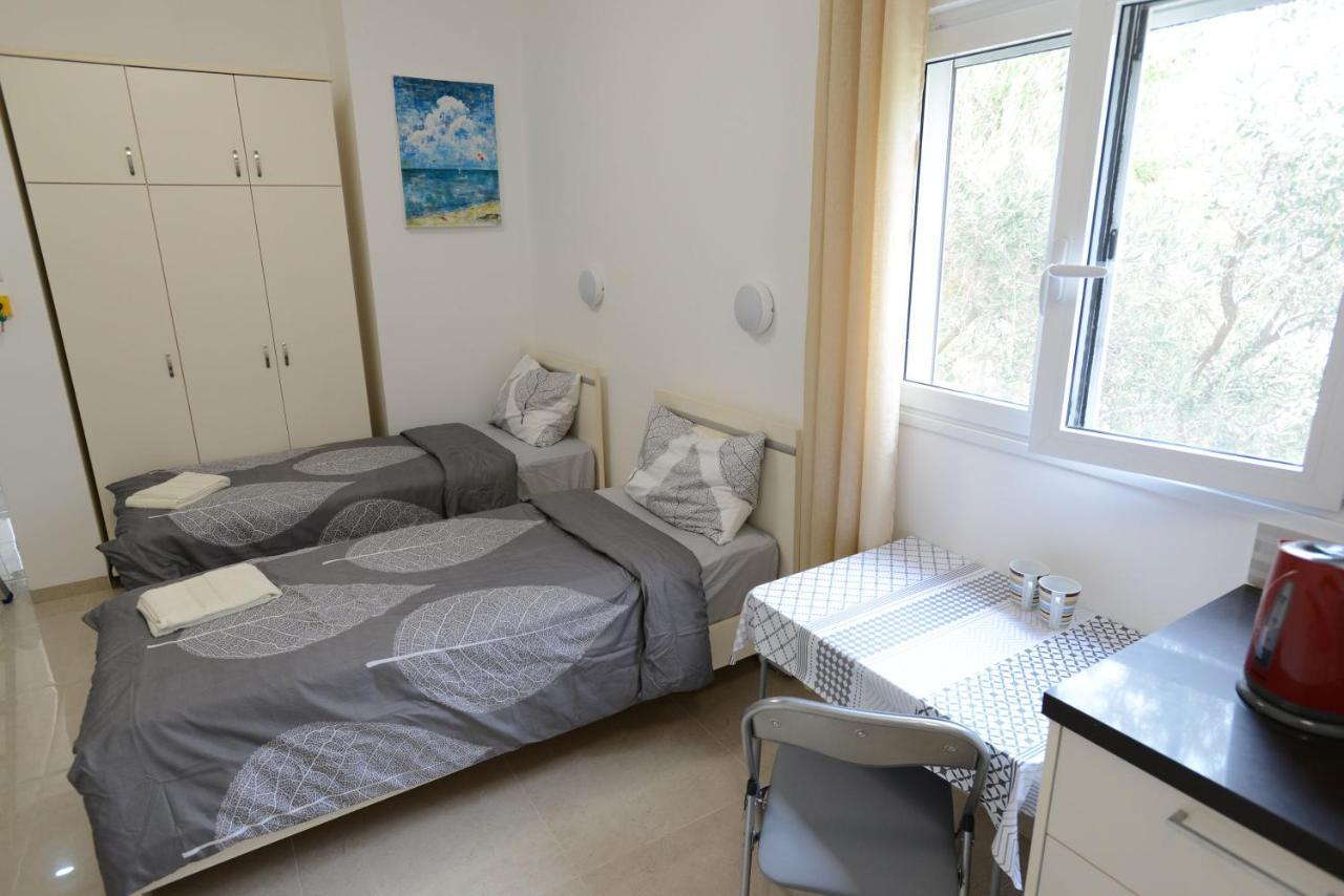 Olga Beach Apartment 28 ไฮฟา ภายนอก รูปภาพ